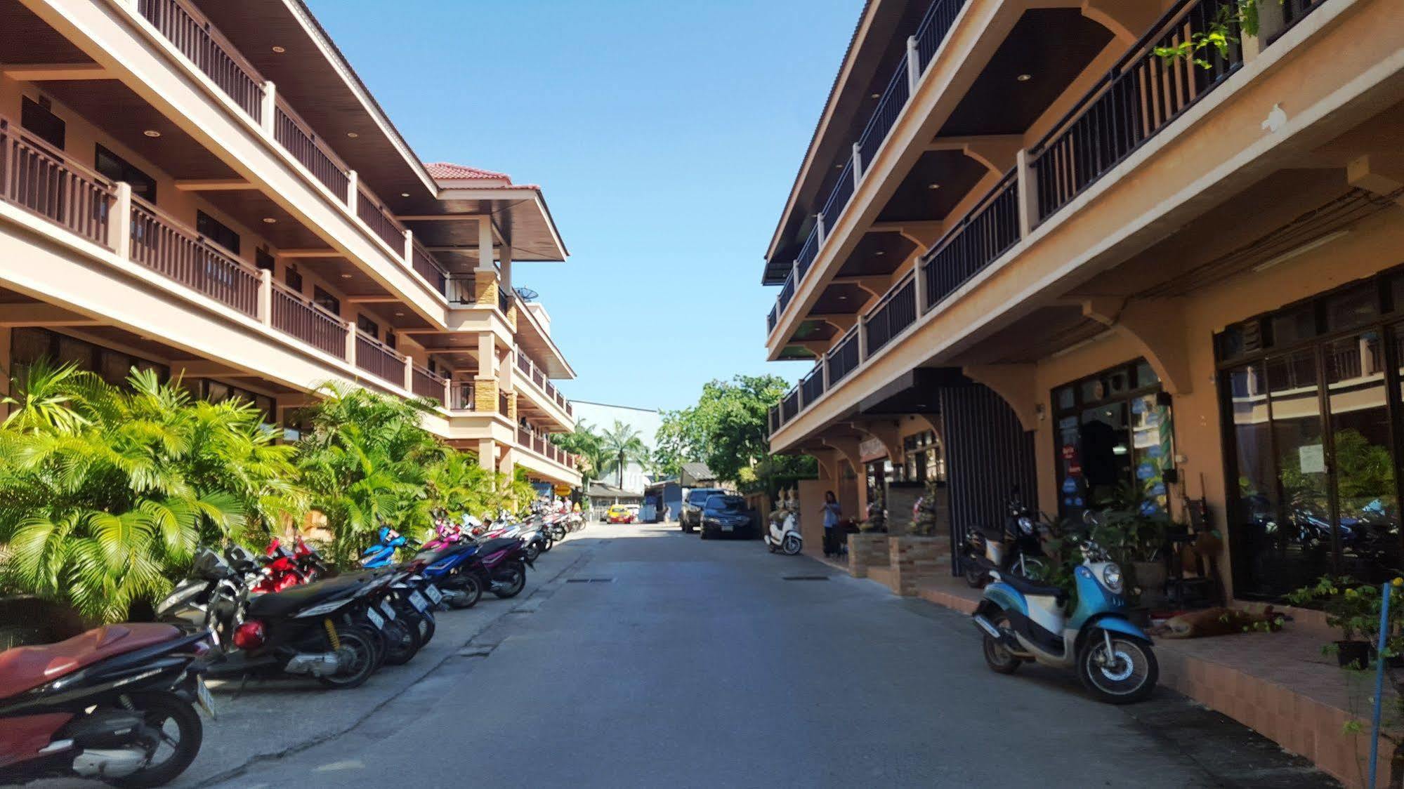 Panupong Hotel Chaweng  Exterior photo